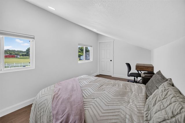 31 Rancho Drive N, Fort Worth, TX 76244