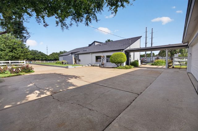 31 Rancho Drive N, Fort Worth, TX 76244