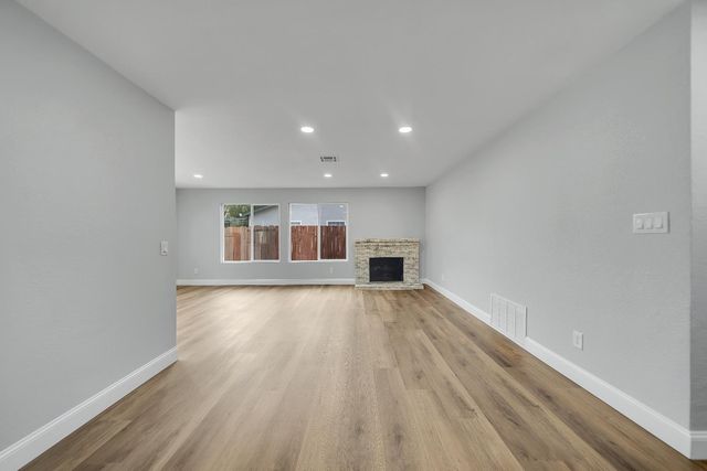 1800 Duncan Dr, Tracy, CA 95376