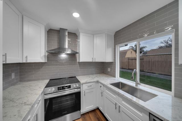 1800 Duncan Dr, Tracy, CA 95376