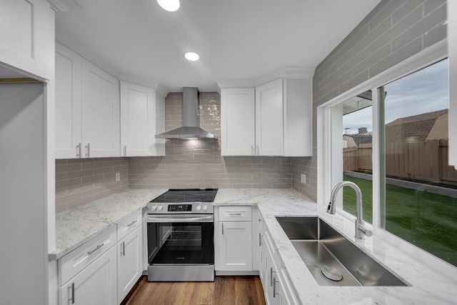 1800 Duncan Dr, Tracy, CA 95376