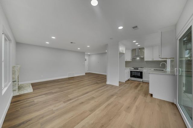 1800 Duncan Dr, Tracy, CA 95376