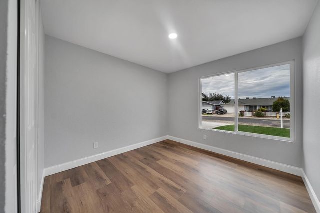 1800 Duncan Dr, Tracy, CA 95376