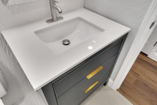 1800 Duncan Dr, Tracy, CA 95376