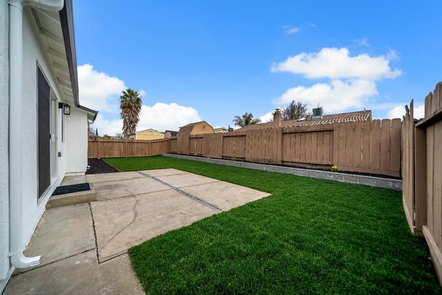 1800 Duncan Dr, Tracy, CA 95376