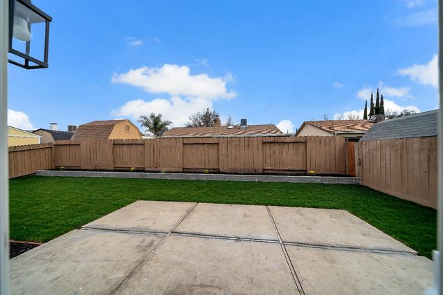 1800 Duncan Dr, Tracy, CA 95376