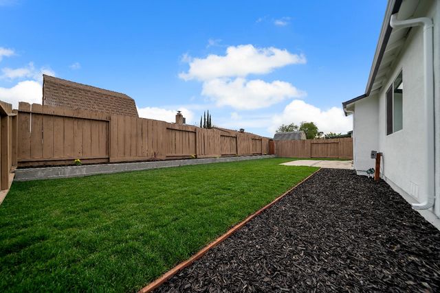 1800 Duncan Dr, Tracy, CA 95376