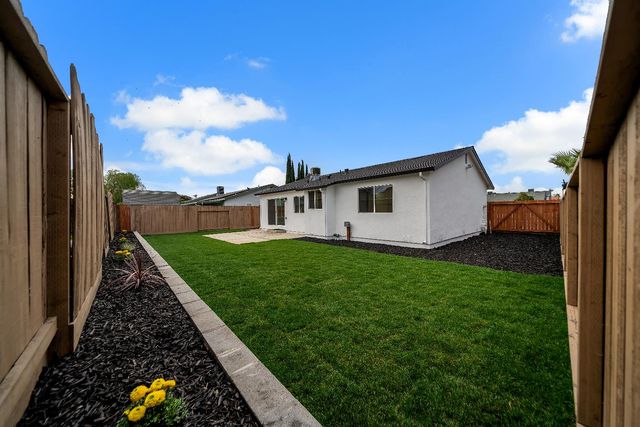 1800 Duncan Dr, Tracy, CA 95376