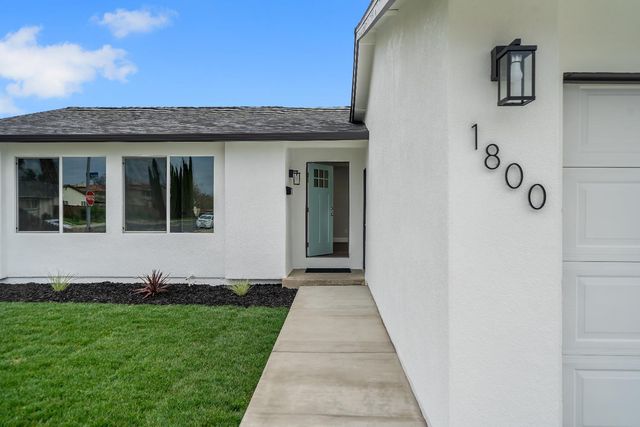 1800 Duncan Dr, Tracy, CA 95376