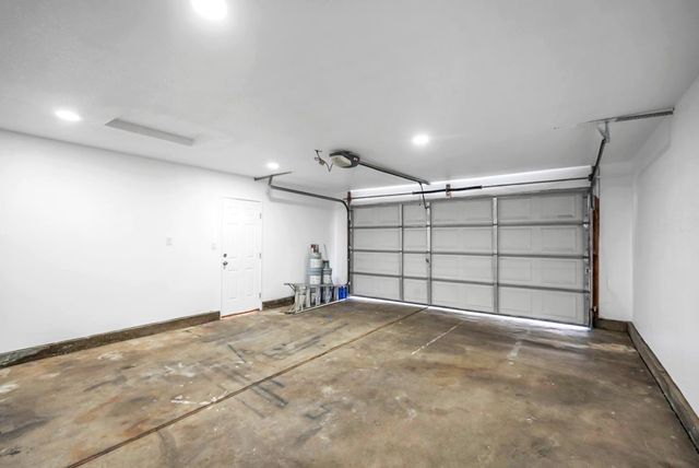 1800 Duncan Dr, Tracy, CA 95376