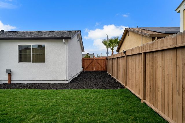 1800 Duncan Dr, Tracy, CA 95376