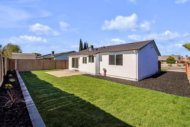 1800 Duncan Dr, Tracy, CA 95376