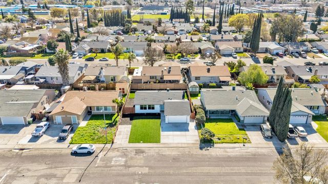 1800 Duncan Dr, Tracy, CA 95376