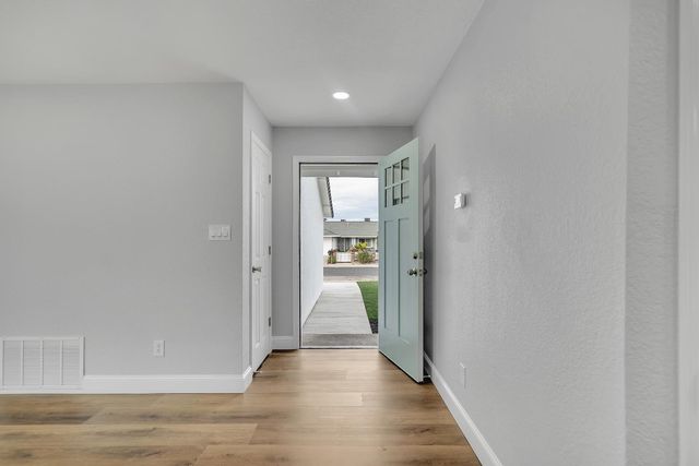 1800 Duncan Dr, Tracy, CA 95376