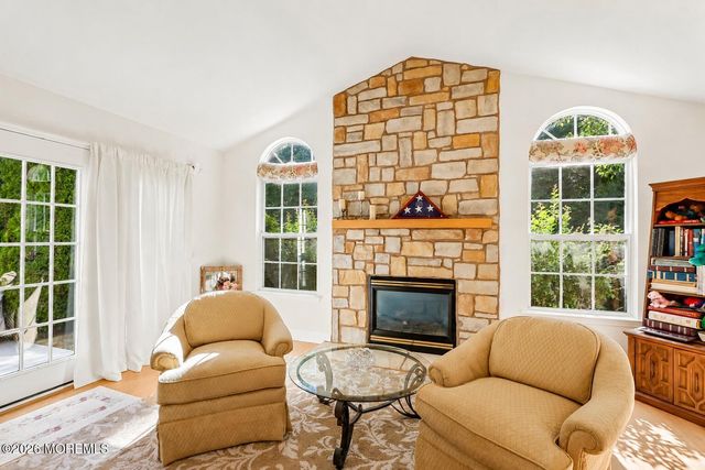122 Skyline Drive, Lakewood, NJ 08701