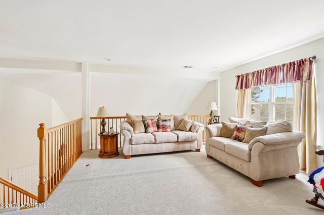 122 Skyline Drive, Lakewood, NJ 08701