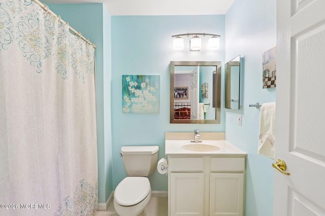 122 Skyline Drive, Lakewood, NJ 08701