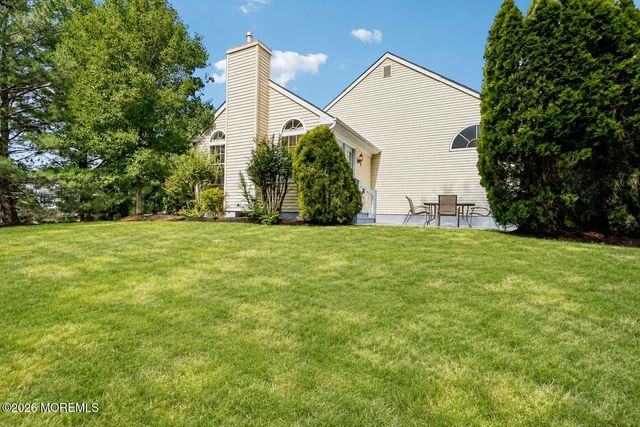 122 Skyline Drive, Lakewood, NJ 08701