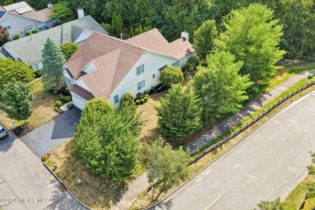 122 Skyline Drive, Lakewood, NJ 08701