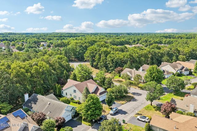 122 Skyline Drive, Lakewood, NJ 08701