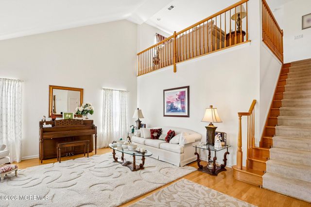 122 Skyline Drive, Lakewood, NJ 08701