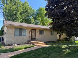 2060 Oakcrest Road, Sterling Heights City, MI 48310