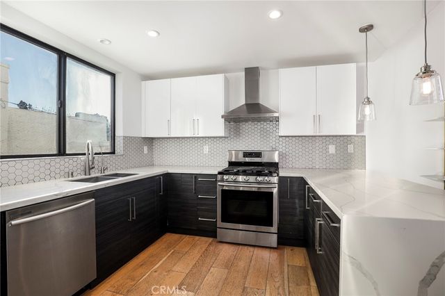 2400 Glendale Court, Los Angeles, CA 90039