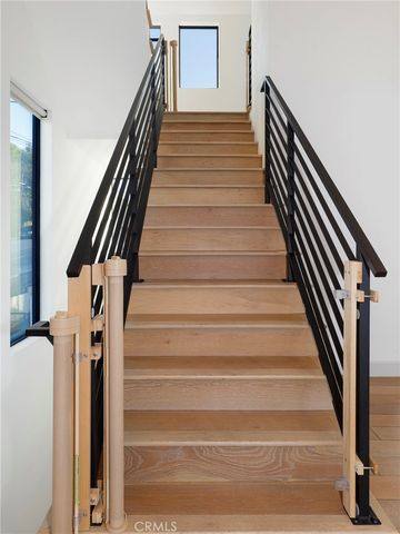 2400 Glendale Court, Los Angeles, CA 90039