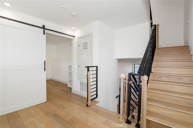 2400 Glendale Court, Los Angeles, CA 90039