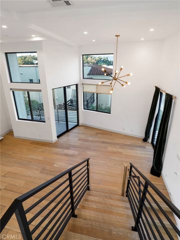 2400 Glendale Court, Los Angeles, CA 90039