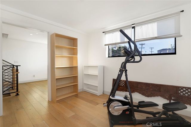 2400 Glendale Court, Los Angeles, CA 90039