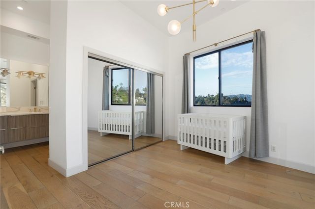 2400 Glendale Court, Los Angeles, CA 90039