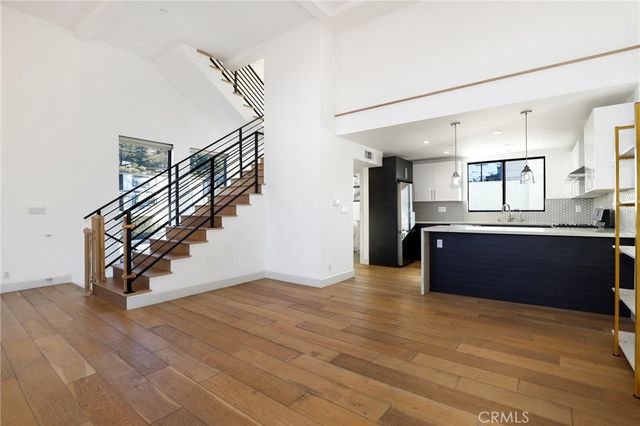 2400 Glendale Court, Los Angeles, CA 90039