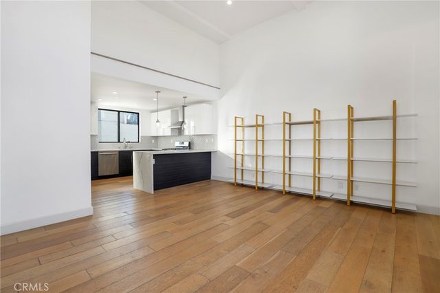 2400 Glendale Court, Los Angeles, CA 90039