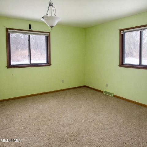 45 Koonz Road, Voorheesville, NY 12186