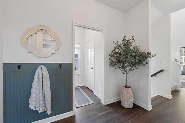 W139N6328 Bridal Wreath LANE, Menomonee Falls, WI 53051