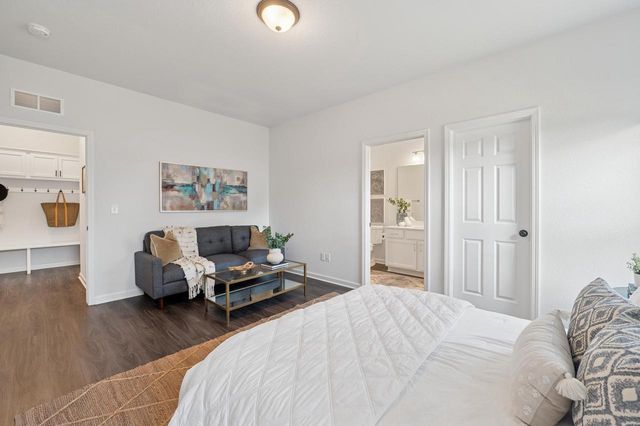 W139N6328 Bridal Wreath LANE, Menomonee Falls, WI 53051