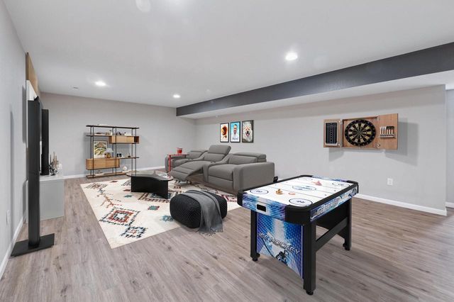 W139N6328 Bridal Wreath LANE, Menomonee Falls, WI 53051