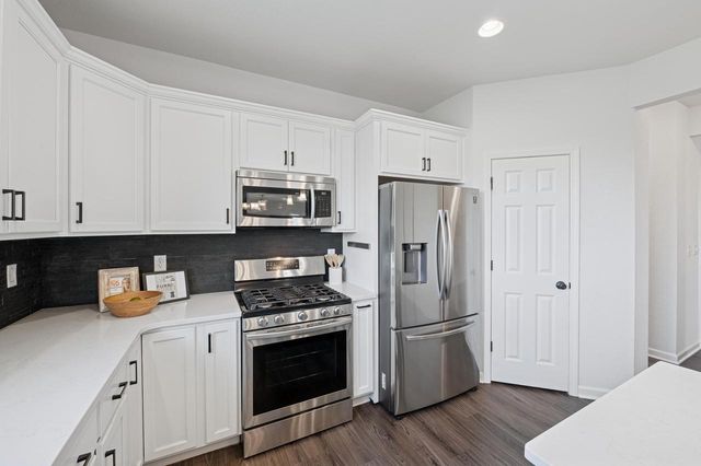 W139N6328 Bridal Wreath LANE, Menomonee Falls, WI 53051