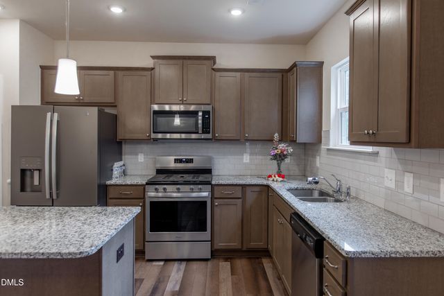 8400 Jordan Meadow Drive, Fuquay Varina, NC 27526