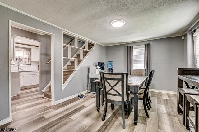 386 Douglas Rd, Roselle Boro, NJ 07203