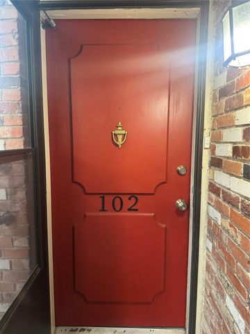 7832 Royal Lane 102, Dallas, TX 75230