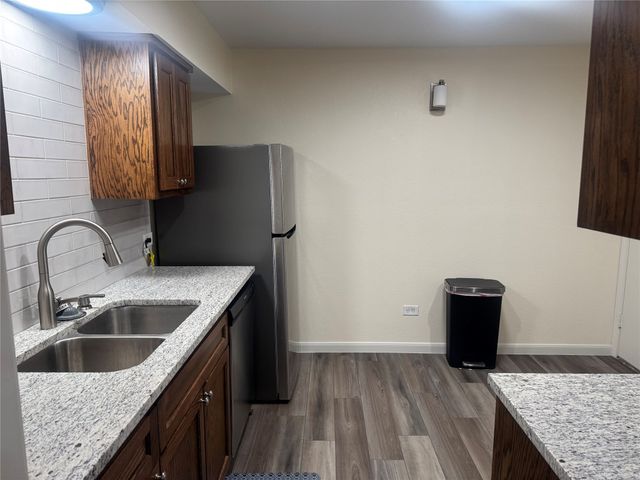 7832 Royal Lane 102, Dallas, TX 75230