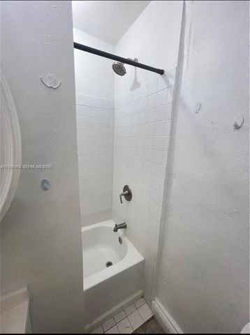 1211 NE 130th St 1, North Miami, FL 33161