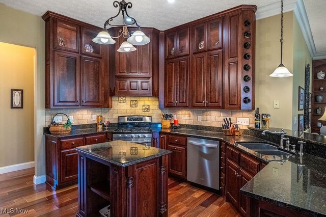 114 Shadowood Lane, Davisville, WV 26142