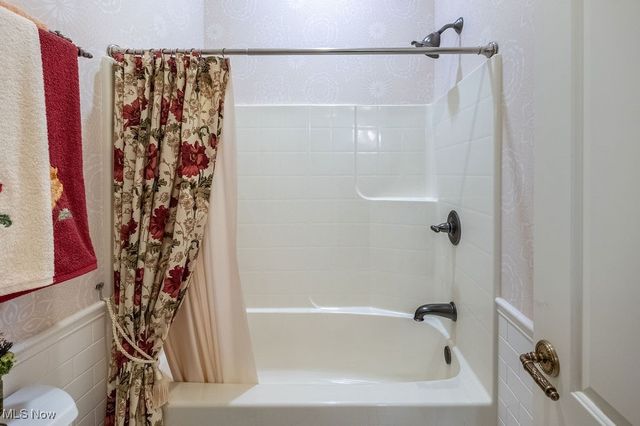 114 Shadowood Lane, Davisville, WV 26142