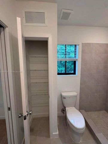 270 NE 12th Street 270, Florida City, FL 33034