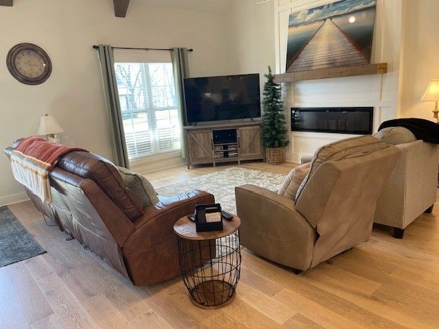 101 Sawyer Ct, Clarksville, TN 37043