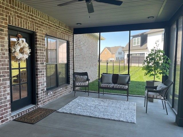 101 Sawyer Ct, Clarksville, TN 37043