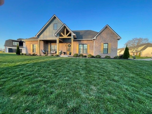 101 Sawyer Ct, Clarksville, TN 37043